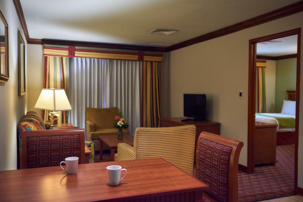 Suites Las Palmas, Hotel & Apartments. San Salvador Zewnętrze zdjęcie